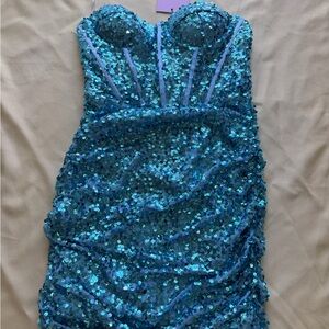 princess polly baby blue dress Can I get a little commotion for the dress✨🩵 @hayleycherepak wears the  'Dreamy Shine Sequin Maxi Dress Blue'. Shop her look via the link in bio. # hellomolly